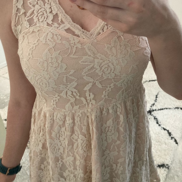 Off white/light pink lace mini dress (M) - Picture 2 of 3